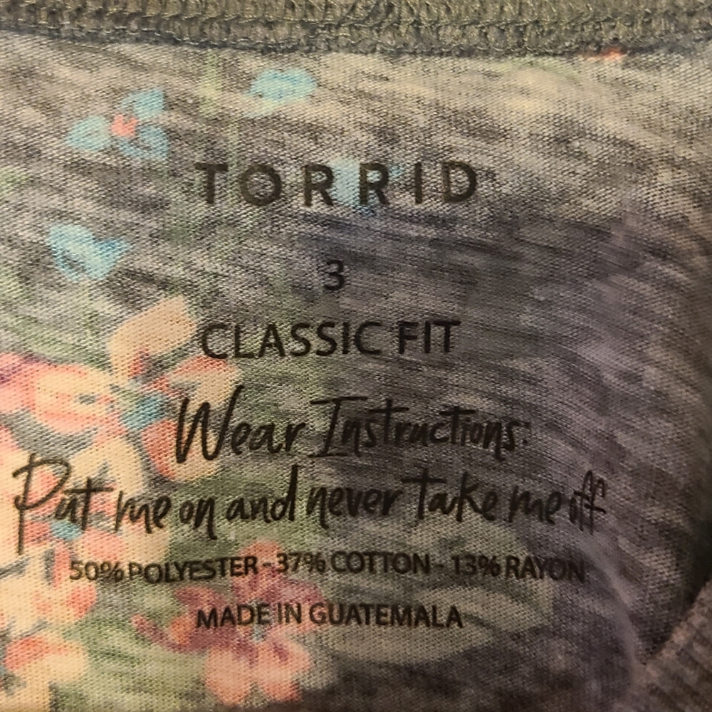 Torrid Size 3 Top Like New - Picture 3 of 5